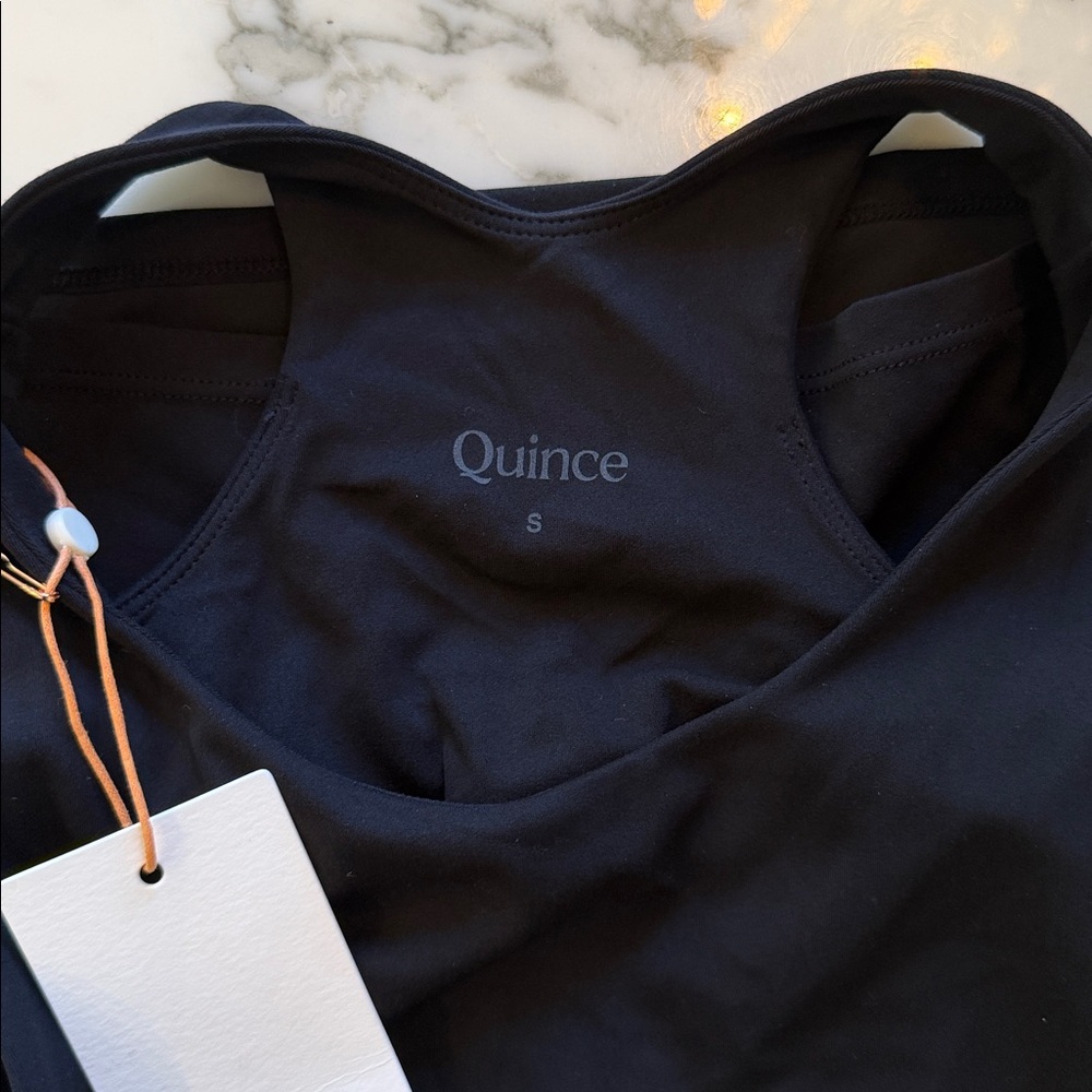 NWT Quince Women's Ultra-Form High-Neck Cropped Activewear Tank Black Size S - Picture 6 of 8